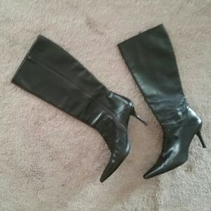 Stuart Weitzman brown boots